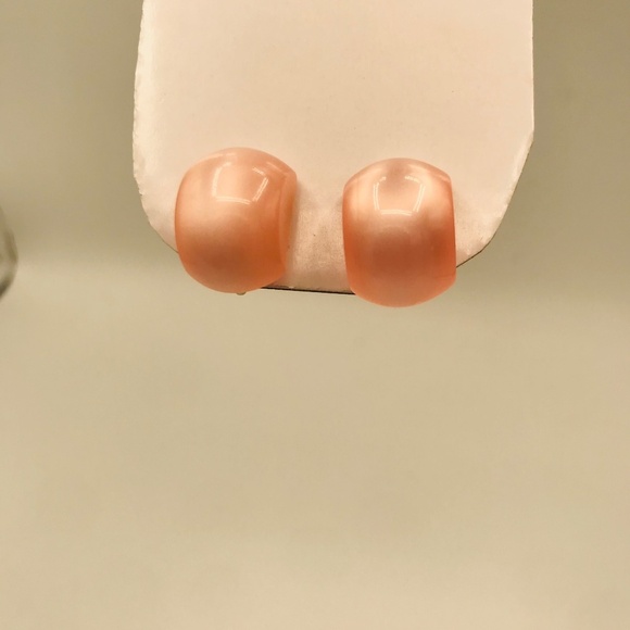 Vintage Pink Cats Eye Earrings - Picture 5 of 7